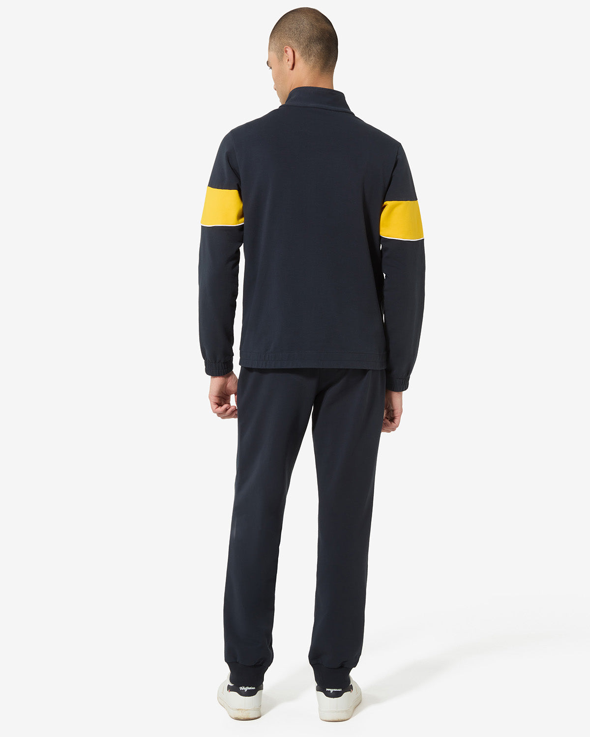 Easy Tracksuit: Australian Sportswear