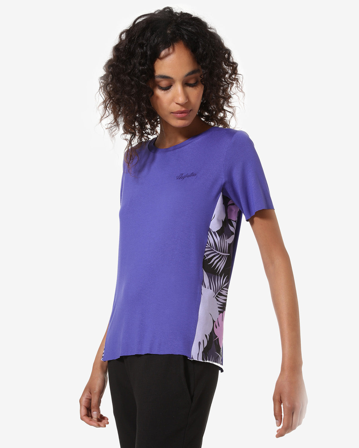 Live Cut Flowers T-shirt: Australian Sportswear