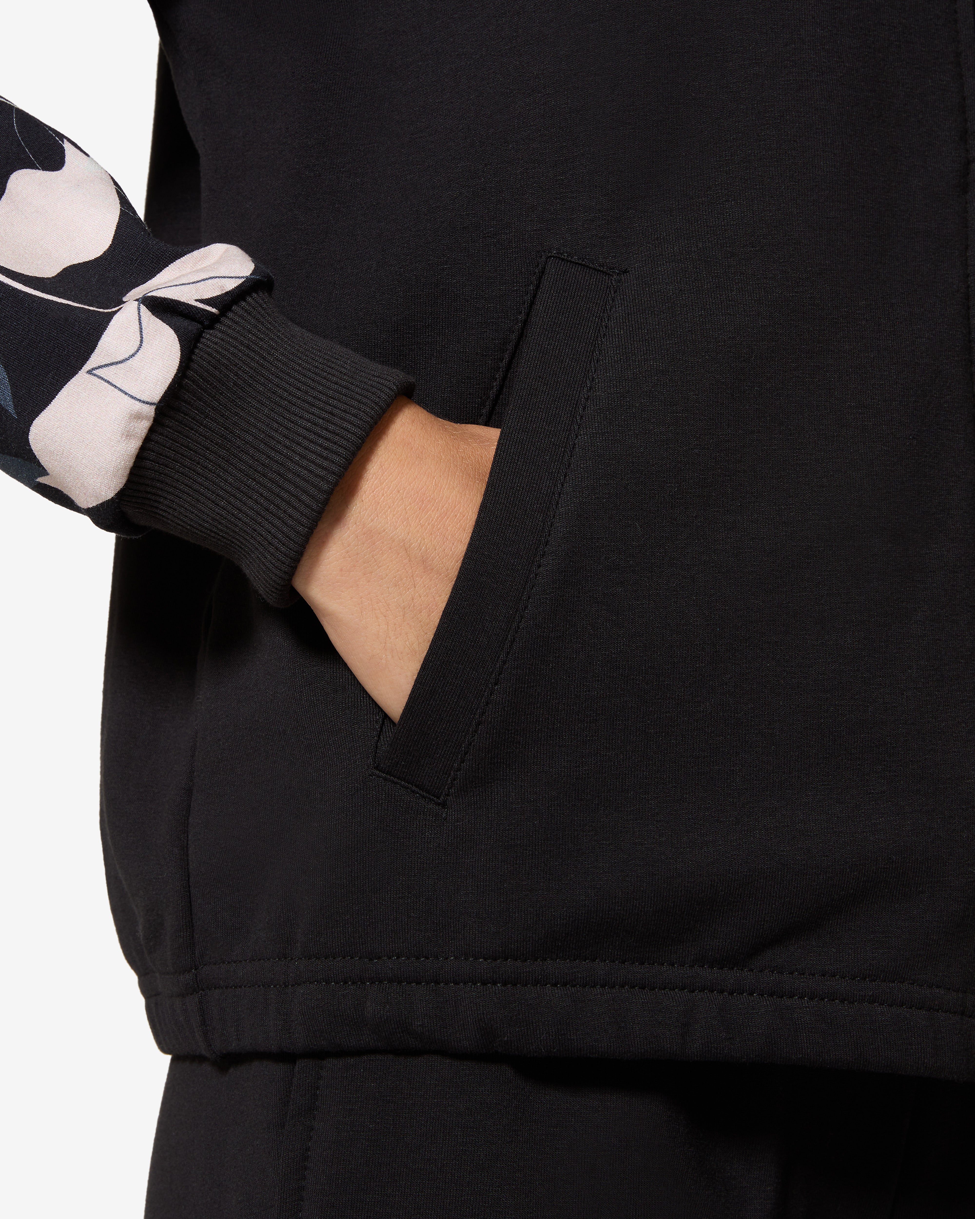 Style Tracksuit: Australian Sportswear