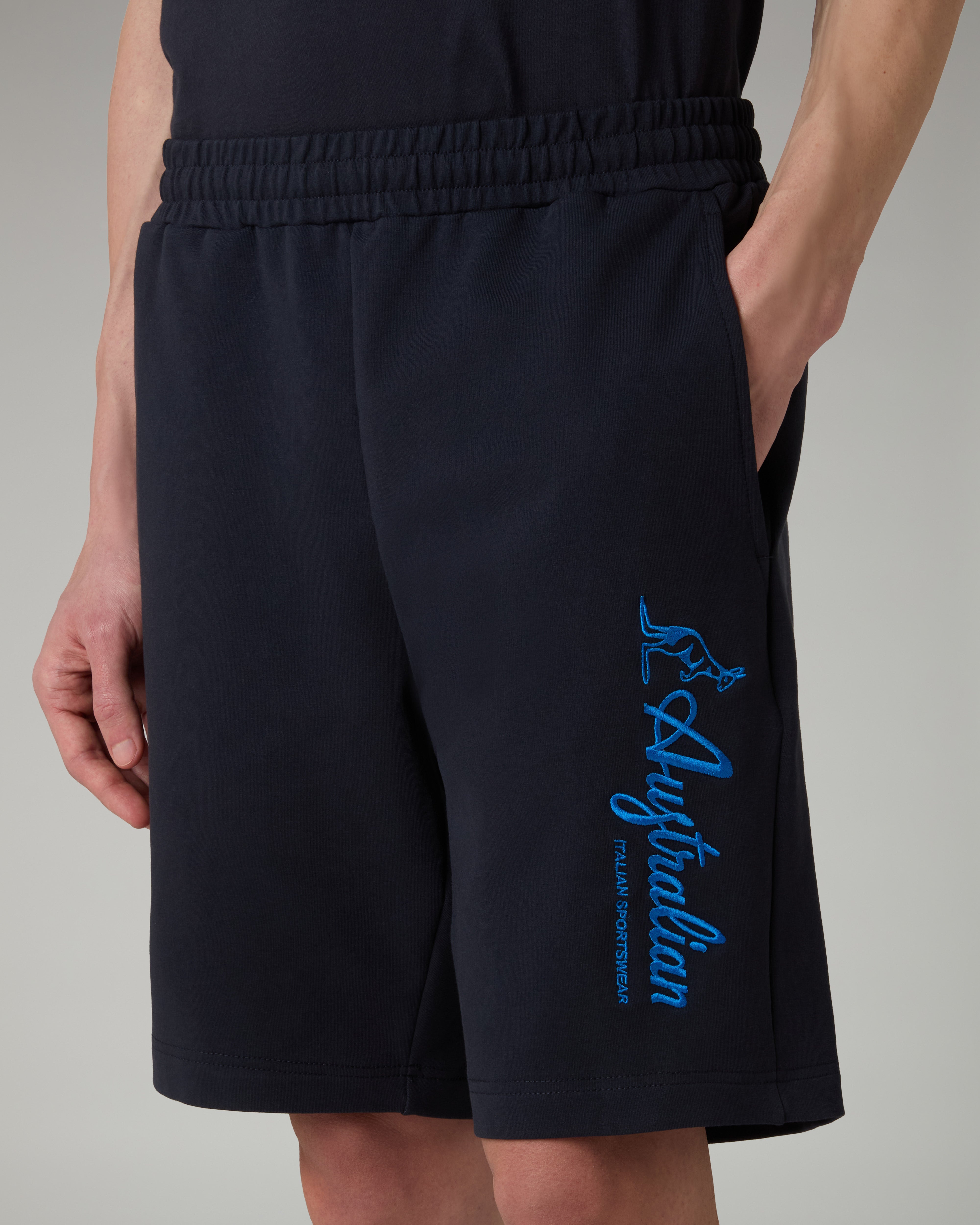 Signature Logo Short
