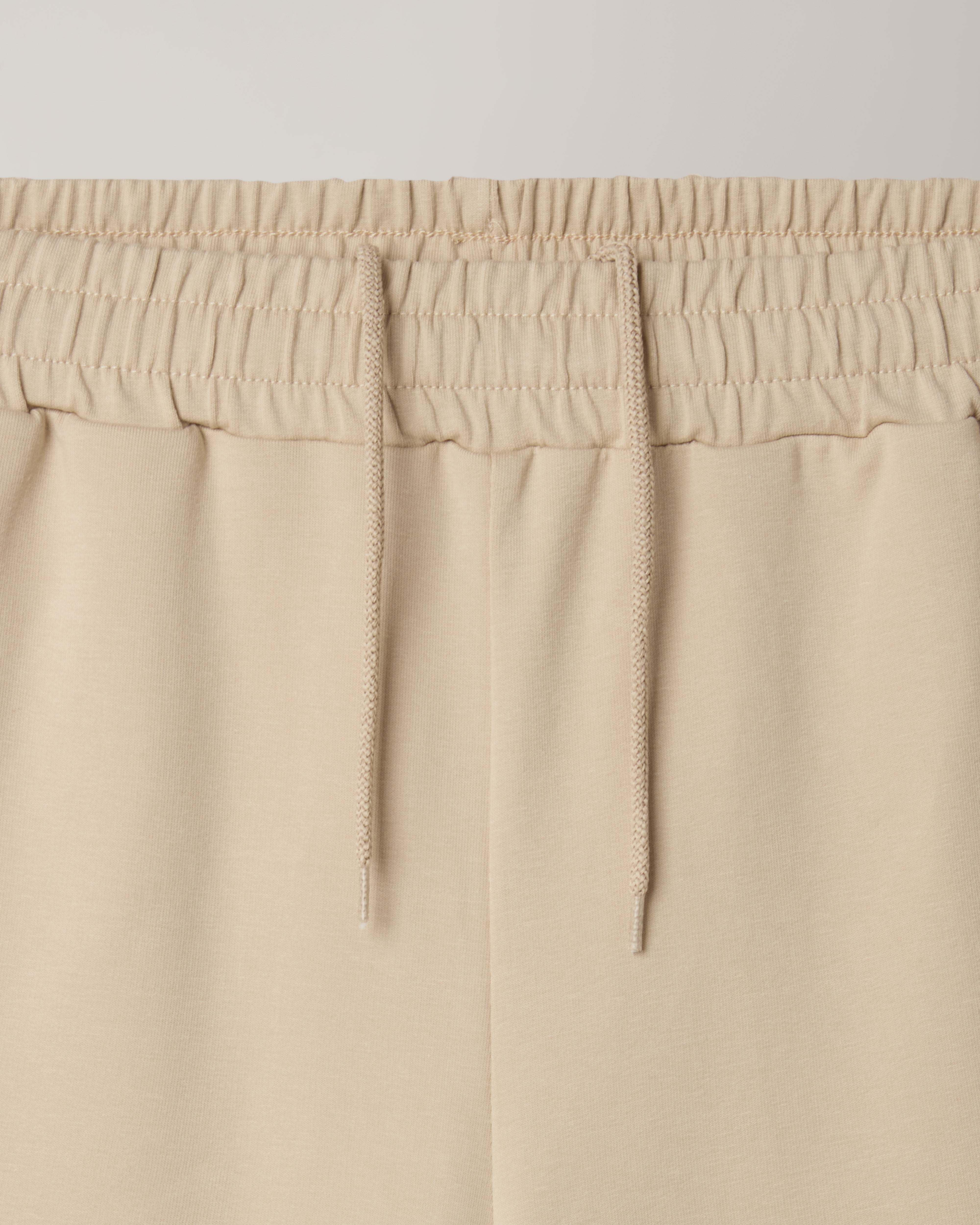 Signature Logo Short