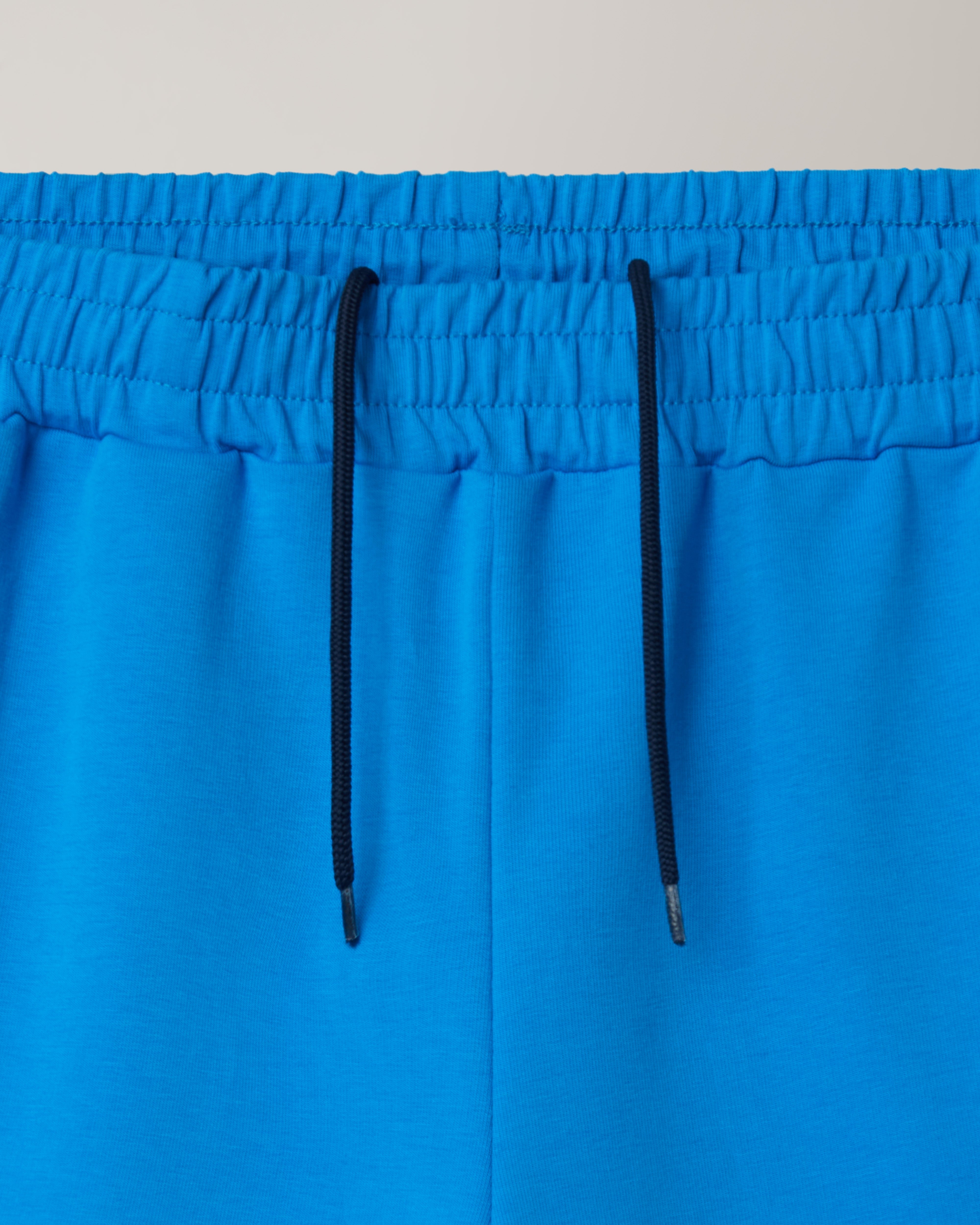 Signature Logo Short