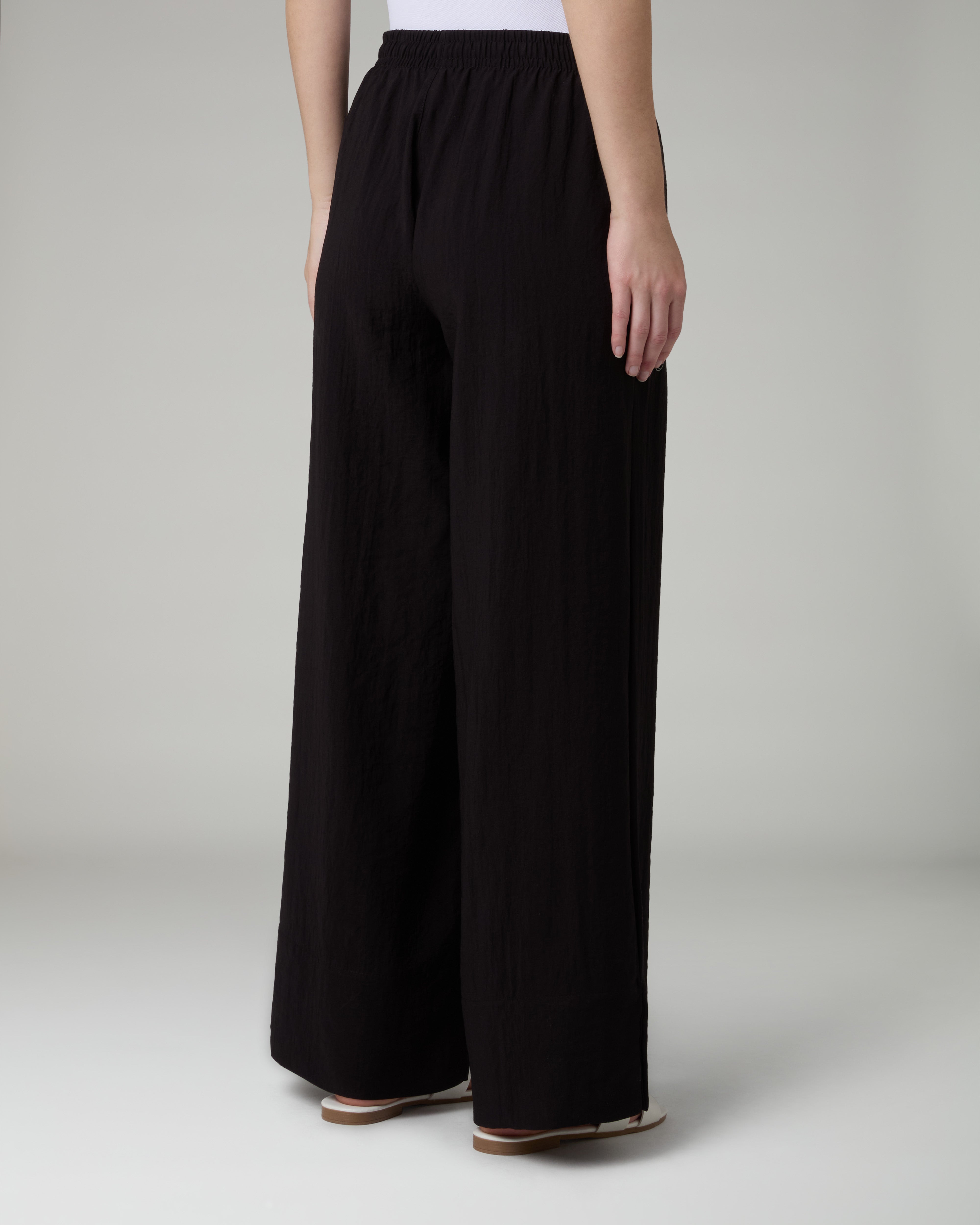 Crease Trousers