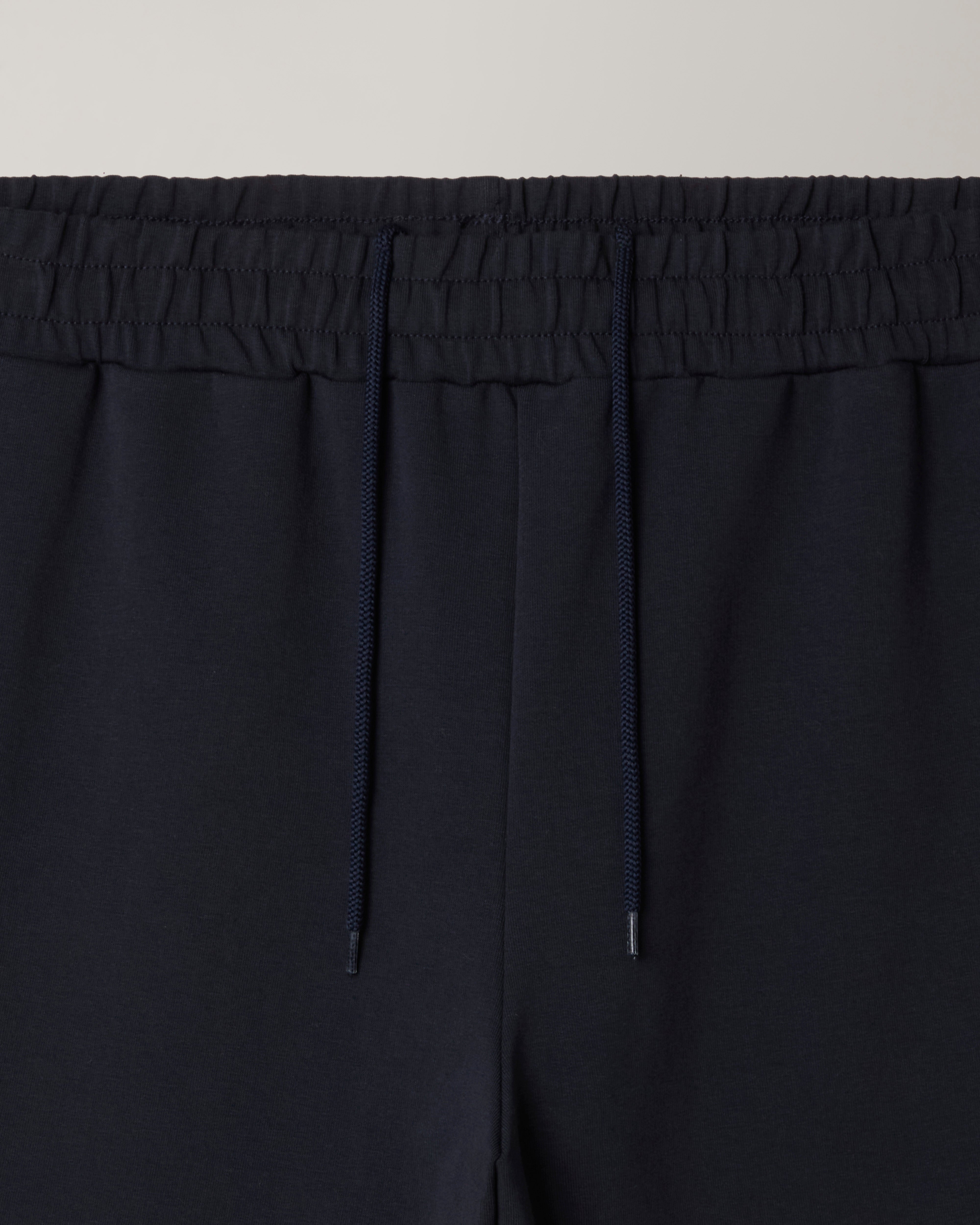 Signature Logo Short