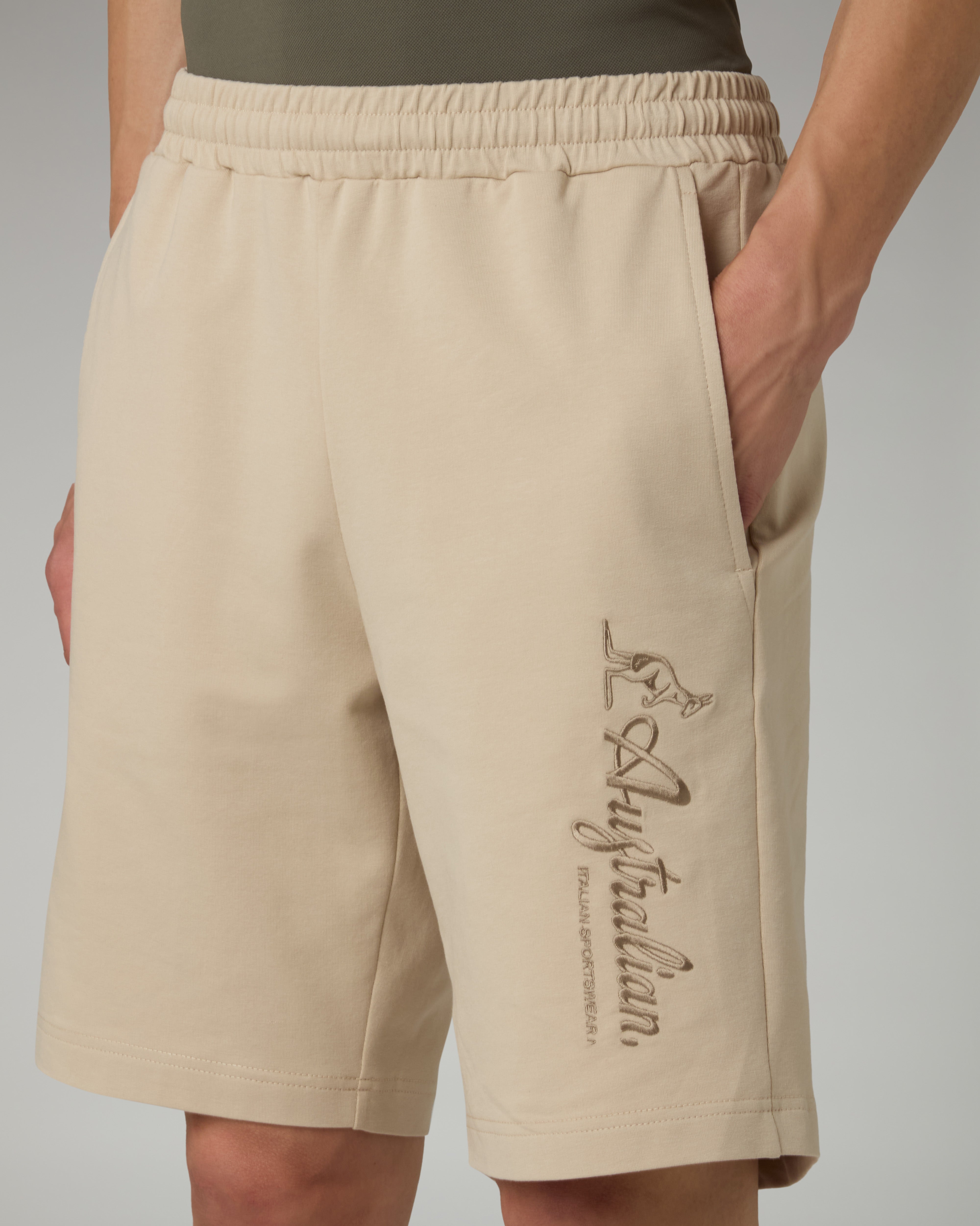 Signature Logo Short