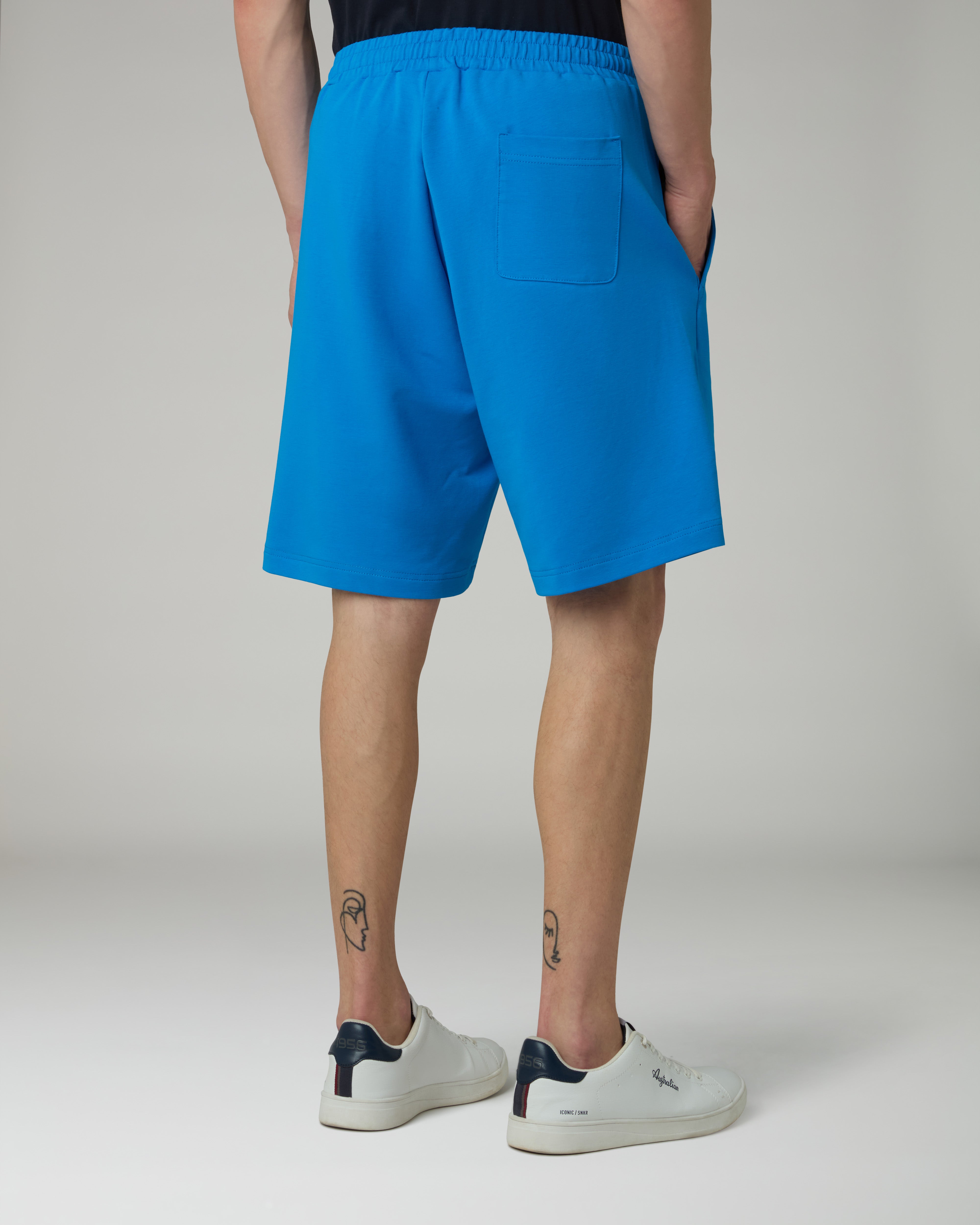 Signature Logo Short
