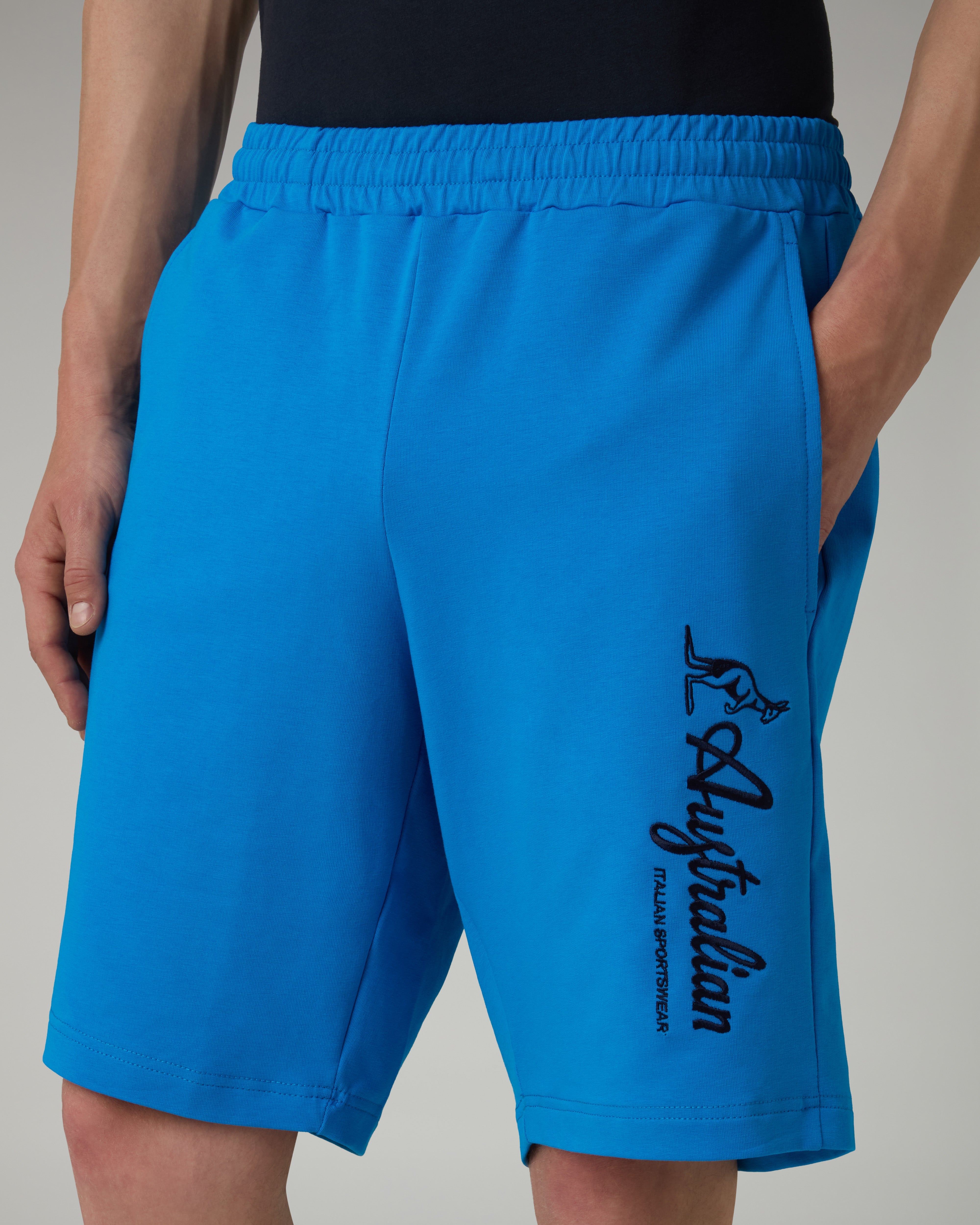 Signature Logo Short